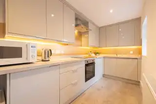Woodcot AvenueImage 6