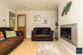 9 Annesborough MewsImage 7