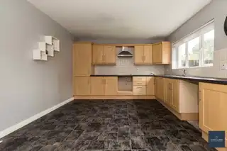 40 Strawhill ManorImage 13