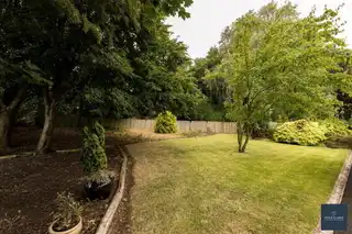 1 The AppleyardImage 43