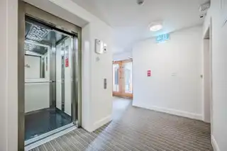 Apartment 39 Sandown Manor 84A Sandown RoadImage 7