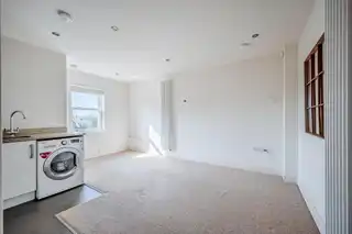 Apartment 39 Sandown Manor 84A Sandown RoadImage 12