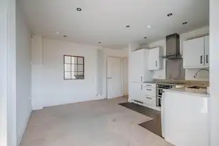 Apartment 39 Sandown Manor 84A Sandown RoadImage 13