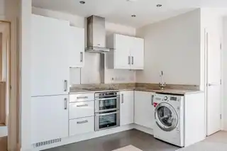 Apartment 39 Sandown Manor 84A Sandown RoadImage 15