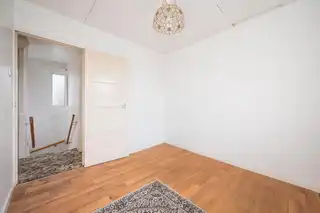 27 Thornhill ParadeImage 18