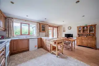1 Knightsbridge ManorImage 15