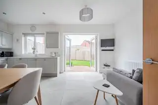 13 Castlegowan CrescentImage 10
