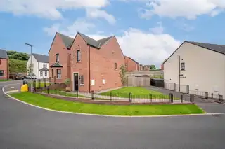 13 Castlegowan CrescentImage 2