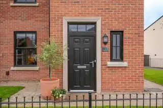 13 Castlegowan CrescentImage 3