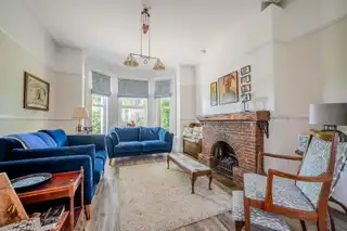 8 Belmont ParkImage 4