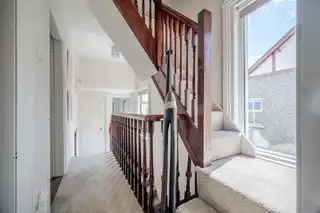 8 Belmont ParkImage 24