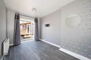 14 Lisavon DriveImage 12