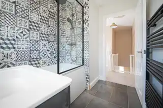 1A Ashmount ParkImage 16