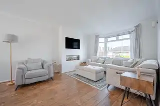 15 Glenview GardensImage 5