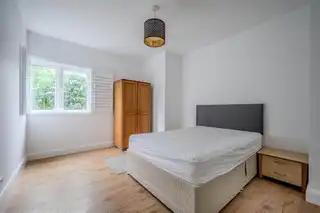 Flat 2 5 HolyroodImage 16