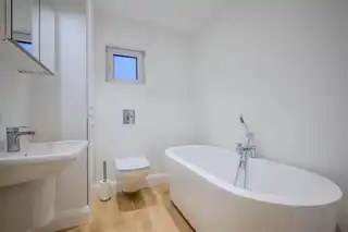 Flat 2 5 HolyroodImage 17