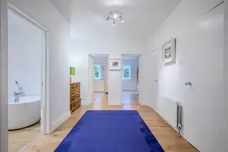 Flat 2 5 HolyroodImage 6