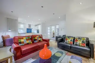 Flat 2 5 HolyroodImage 11