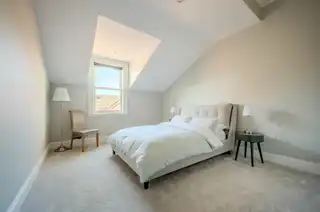 Apt 14 16 Annadale AvenueImage 14