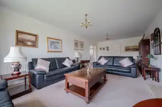 1 Knightsbridge ManorImage 8