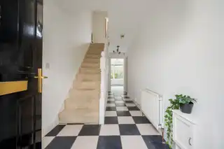 31 Leathem SquareImage 3