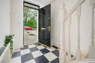 31 Leathem SquareImage 8