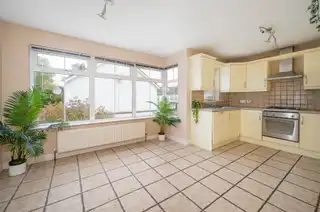 31 Leathem SquareImage 10
