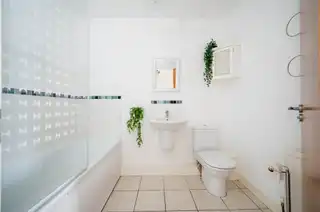 31 Leathem SquareImage 20