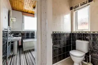144 Belmont RoadImage 19