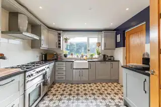20 Glen ParkImage 11