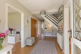 8 Orchard DriveImage 6