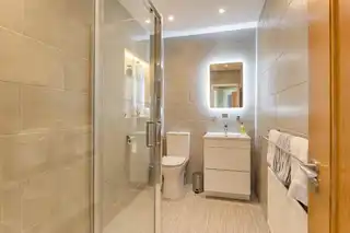 8 Orchard DriveImage 22