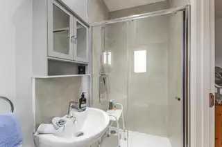 1 Mount EdenImage 10