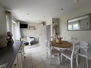 9 Forge AvenueImage 8