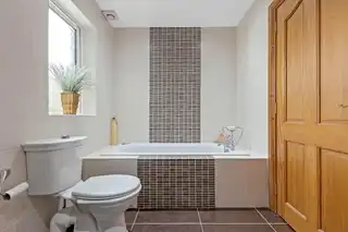 53 Hillsborough RoadImage 18