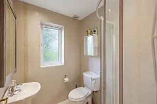 53 Hillsborough RoadImage 16