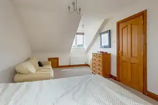 53 Hillsborough RoadImage 23