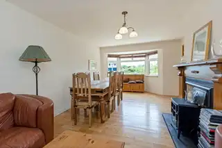 53 Hillsborough RoadImage 13