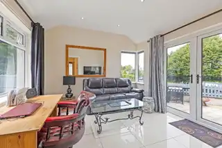 53 Hillsborough RoadImage 12