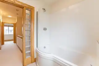 5 The CottagesImage 18