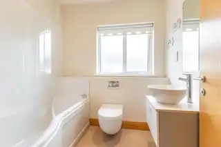 5 The CottagesImage 17