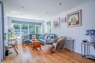3 Regency ParkImage 10