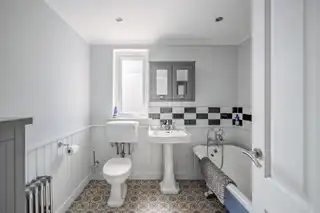 3 Regency ParkImage 23