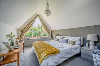 3 Regency ParkImage 15