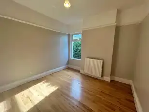 14 Hazeldene GardensImage 4