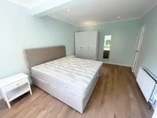 18 Fairview GardensImage 12