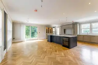 110 Shore RoadImage 12