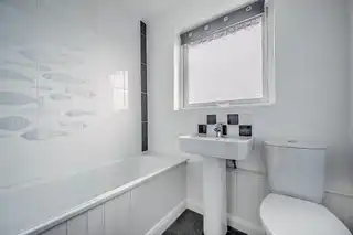 6 Meadow CloseImage 9