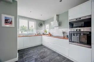 71 Victoria RoadImage 16