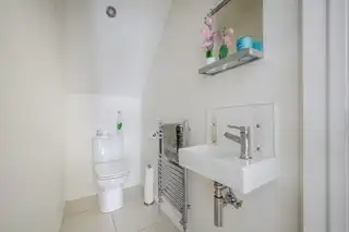 112 Regency ParkImage 9